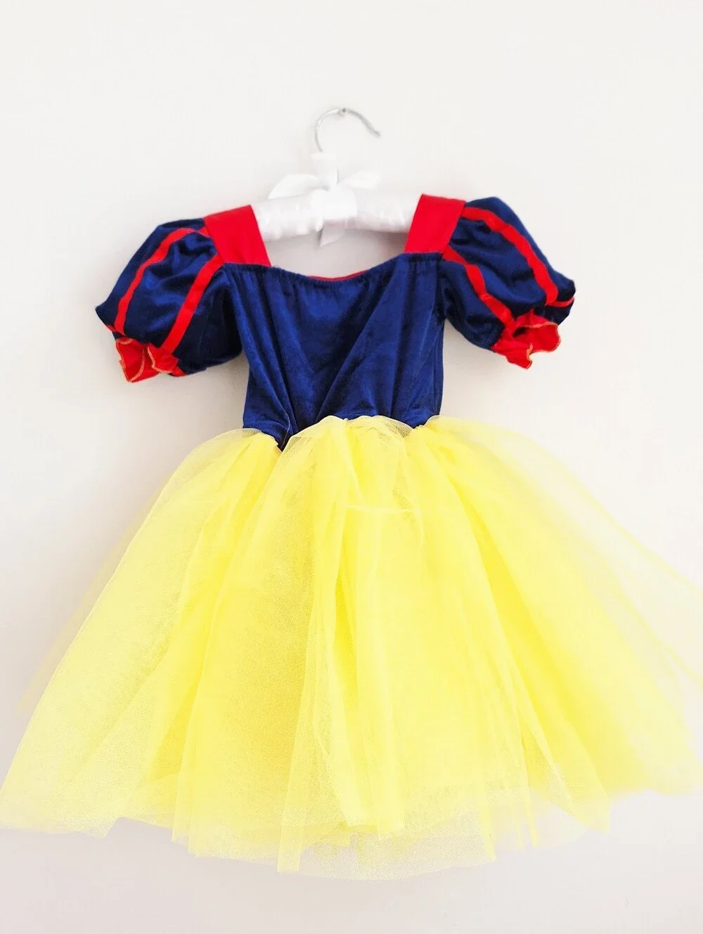 What a Character! Snow White Costume Dress Toddler 3T NWOT Princess Dress